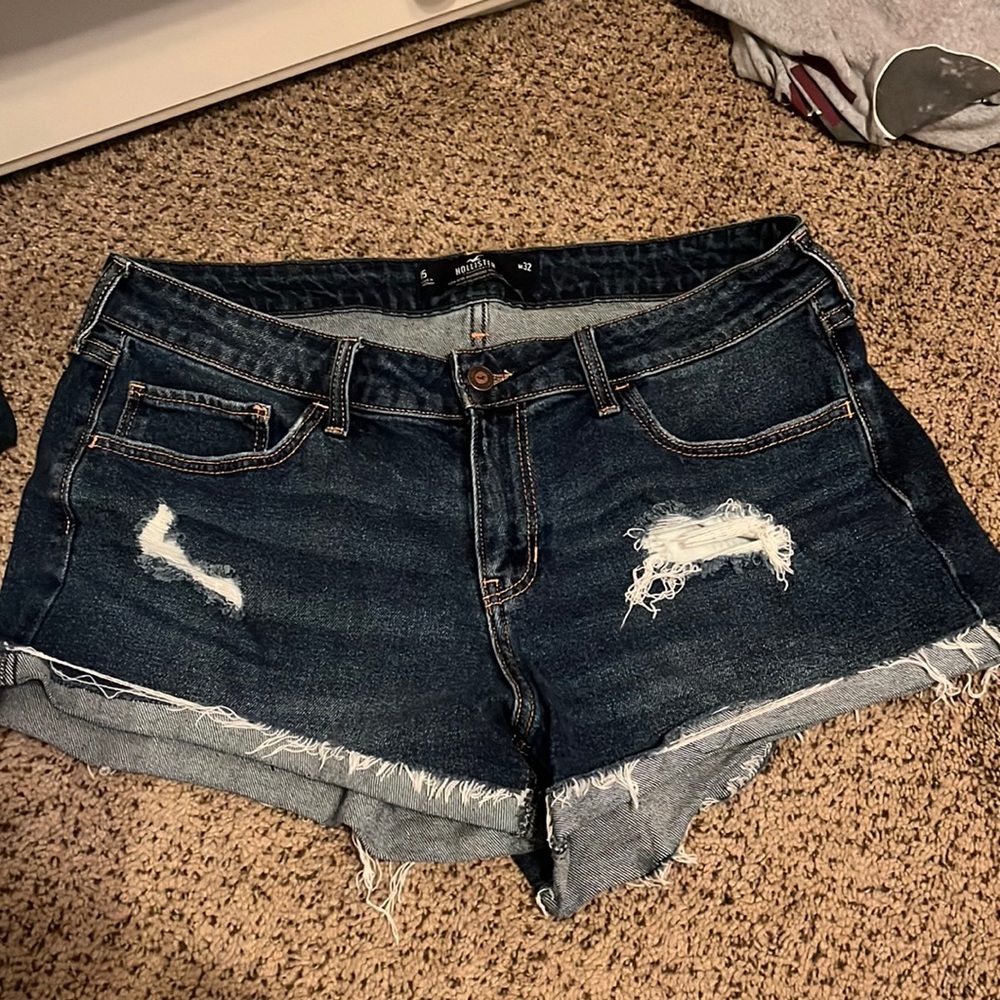 LO RISE BOYFRIEND SHORTS